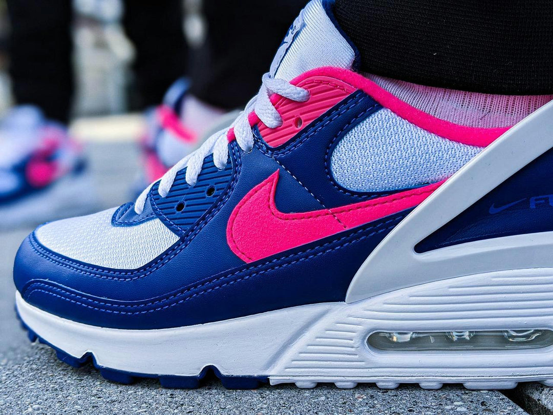 How to Create a Bold Look with Colored Air Max Shoelaces