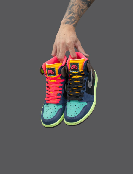 coloured nike shoes