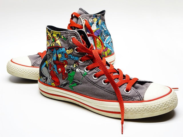 How to Create Artistic Designs with Shoelaces