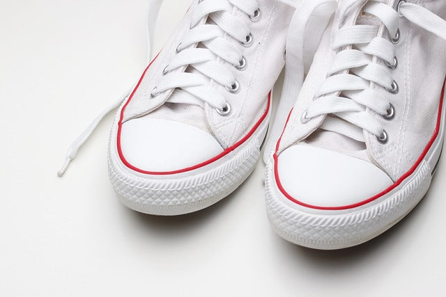 How to Replace Shoelaces on Your Sneakers